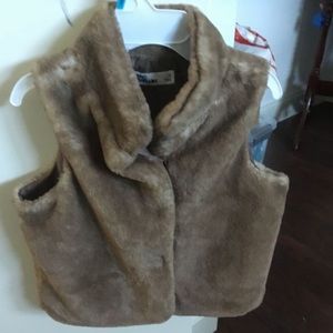 Epic Threads vest size 3T